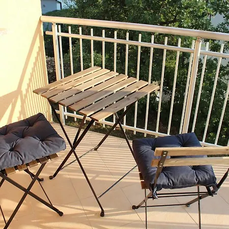 Apartman Selce 4 U *